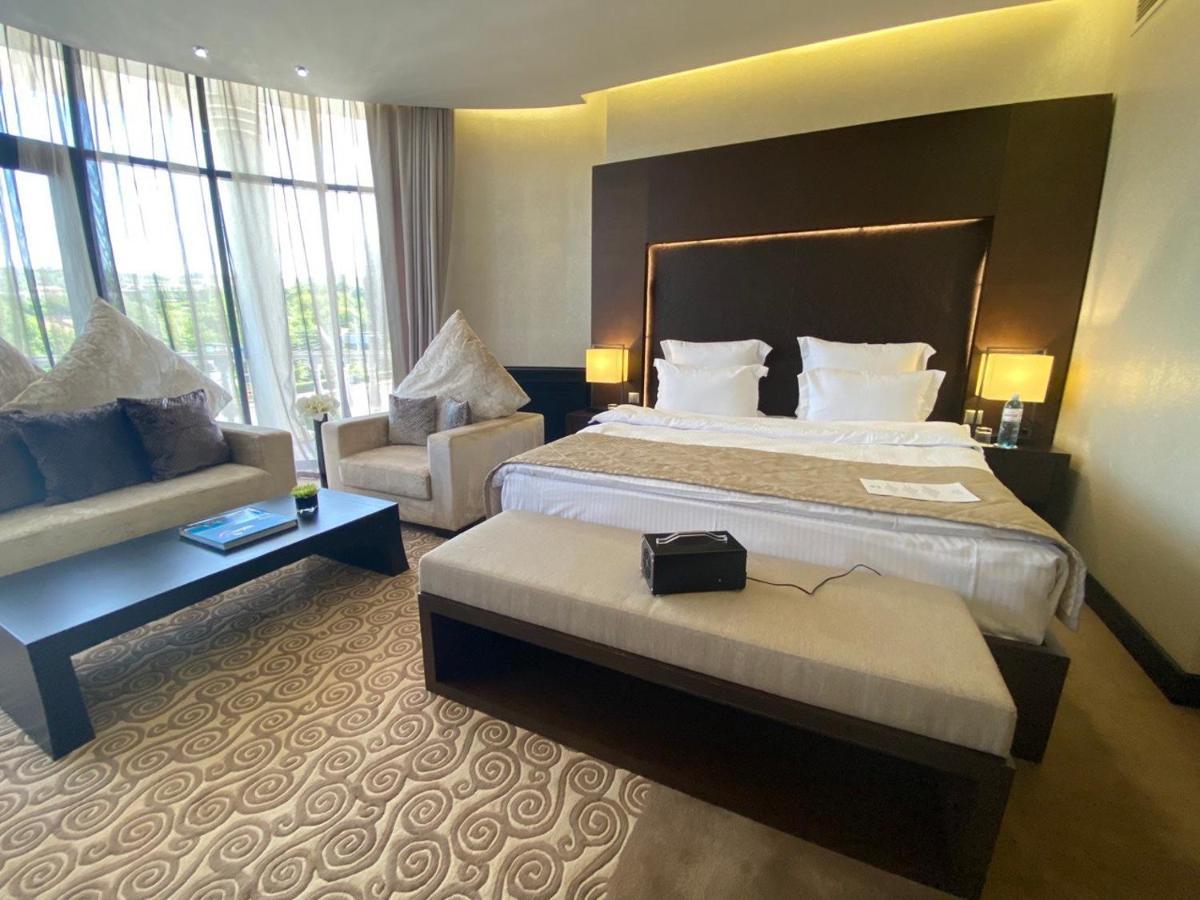 Donatello Boutique Hotel Almatı Dış mekan fotoğraf
